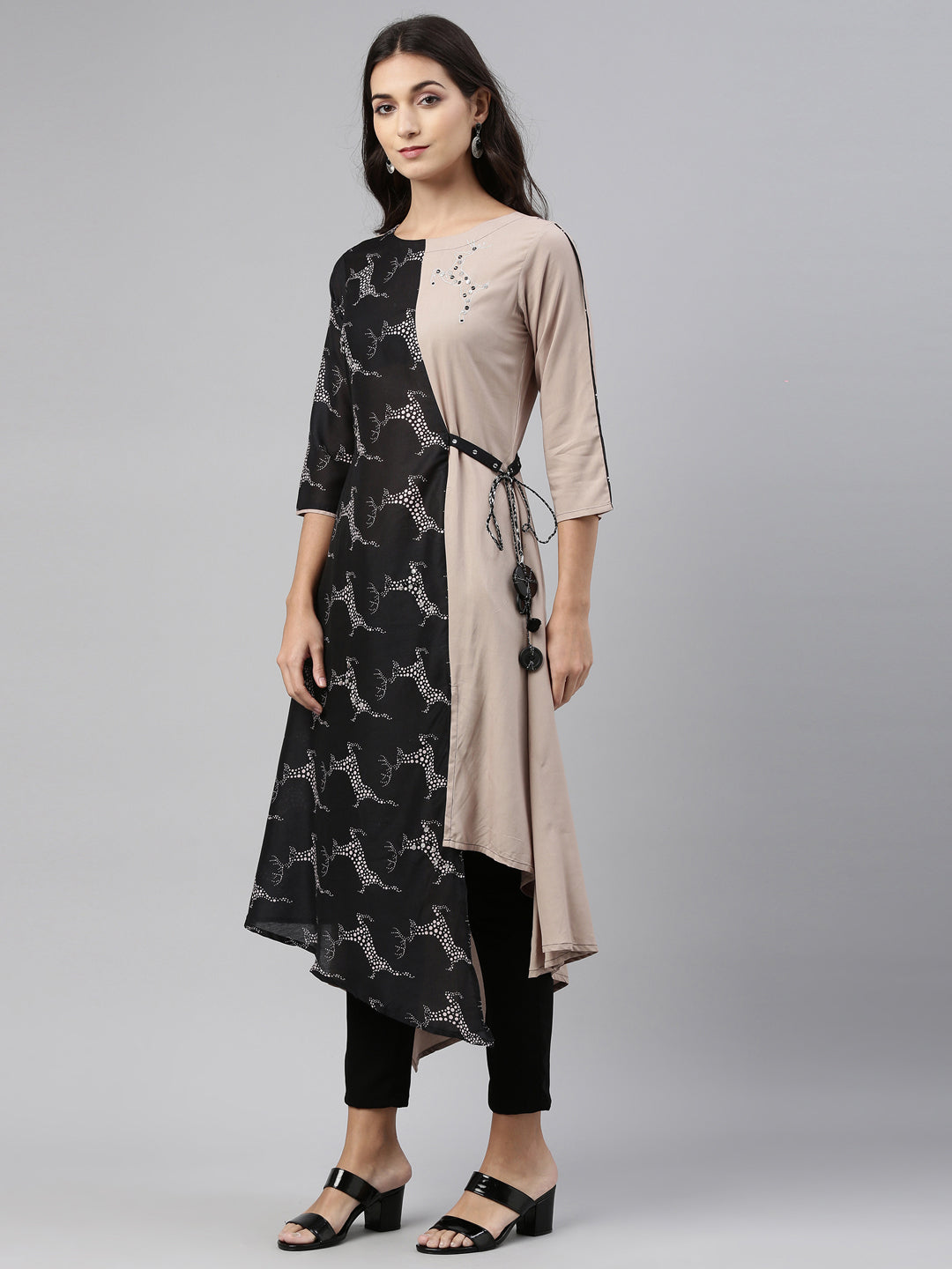 Neerus Women Black  Beige Printed Kurta