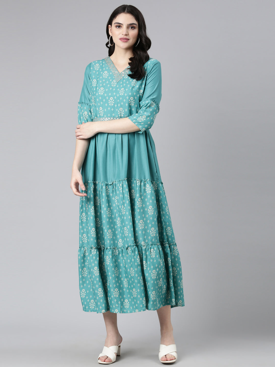 Neeru's Sea Green Straight Casual Printed Dress