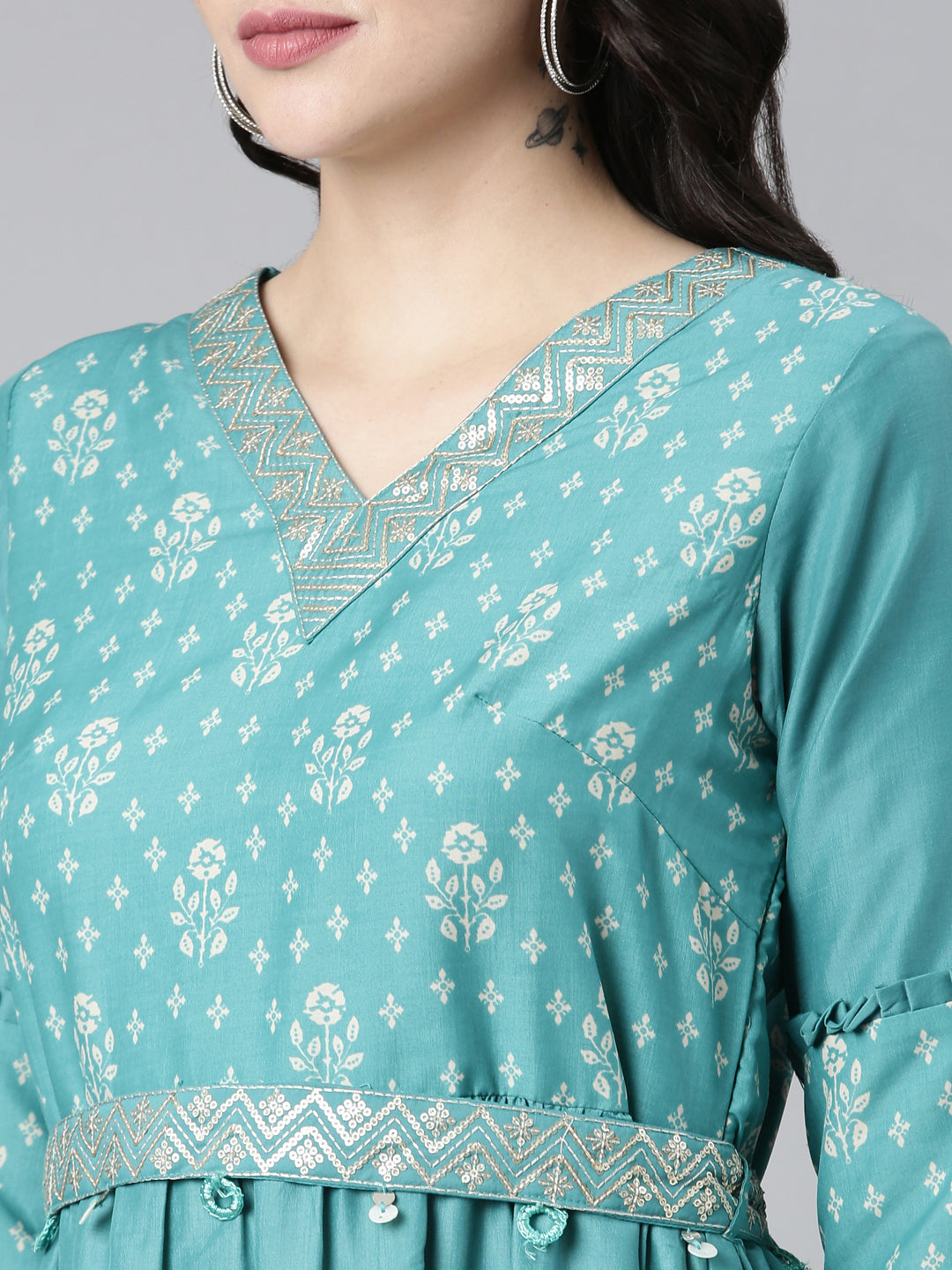 Neeru's Sea Green Straight Casual Printed Dress