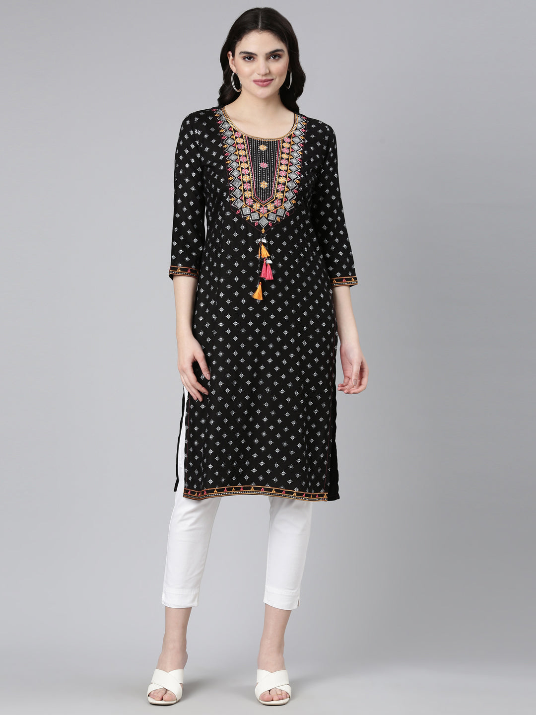 Neeru's Black Regular Straight Printed Kurta