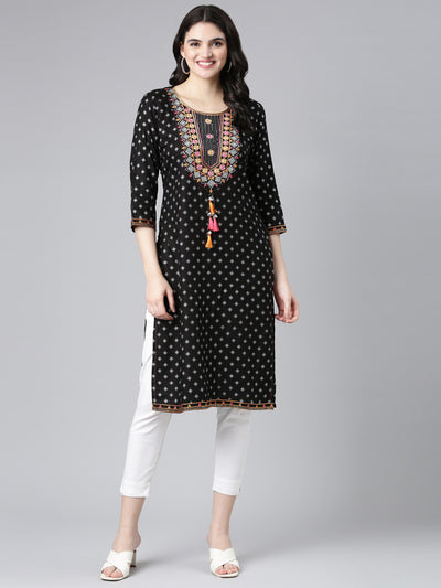 Neeru's Black Regular Straight Printed Kurta