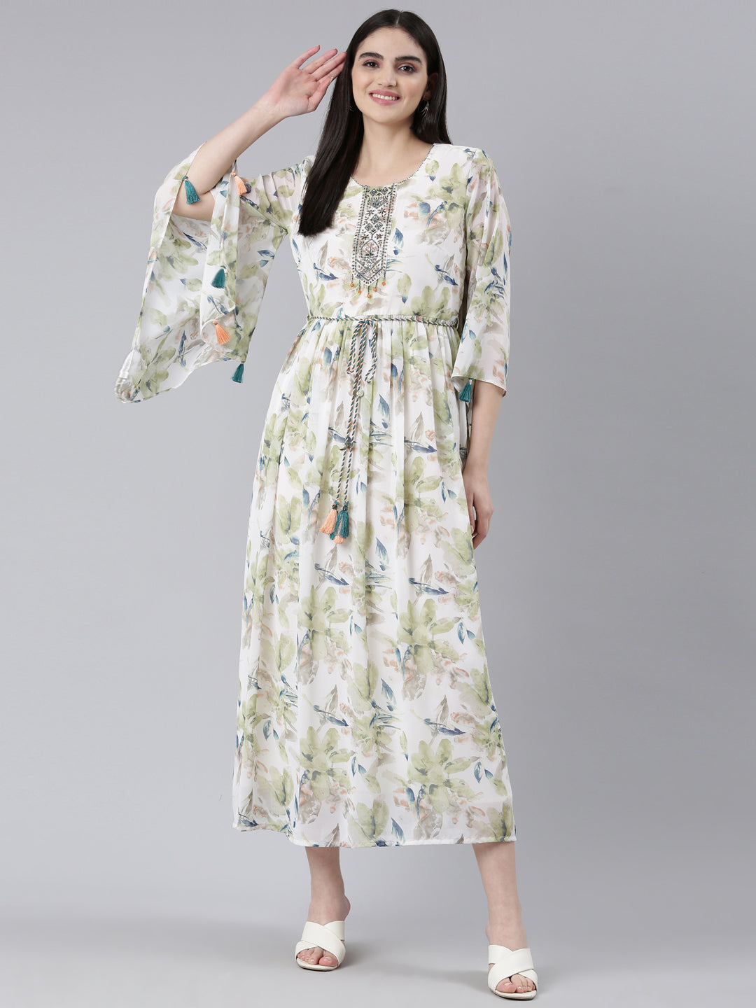 Neeru's Green Straight Casual Printed Dress