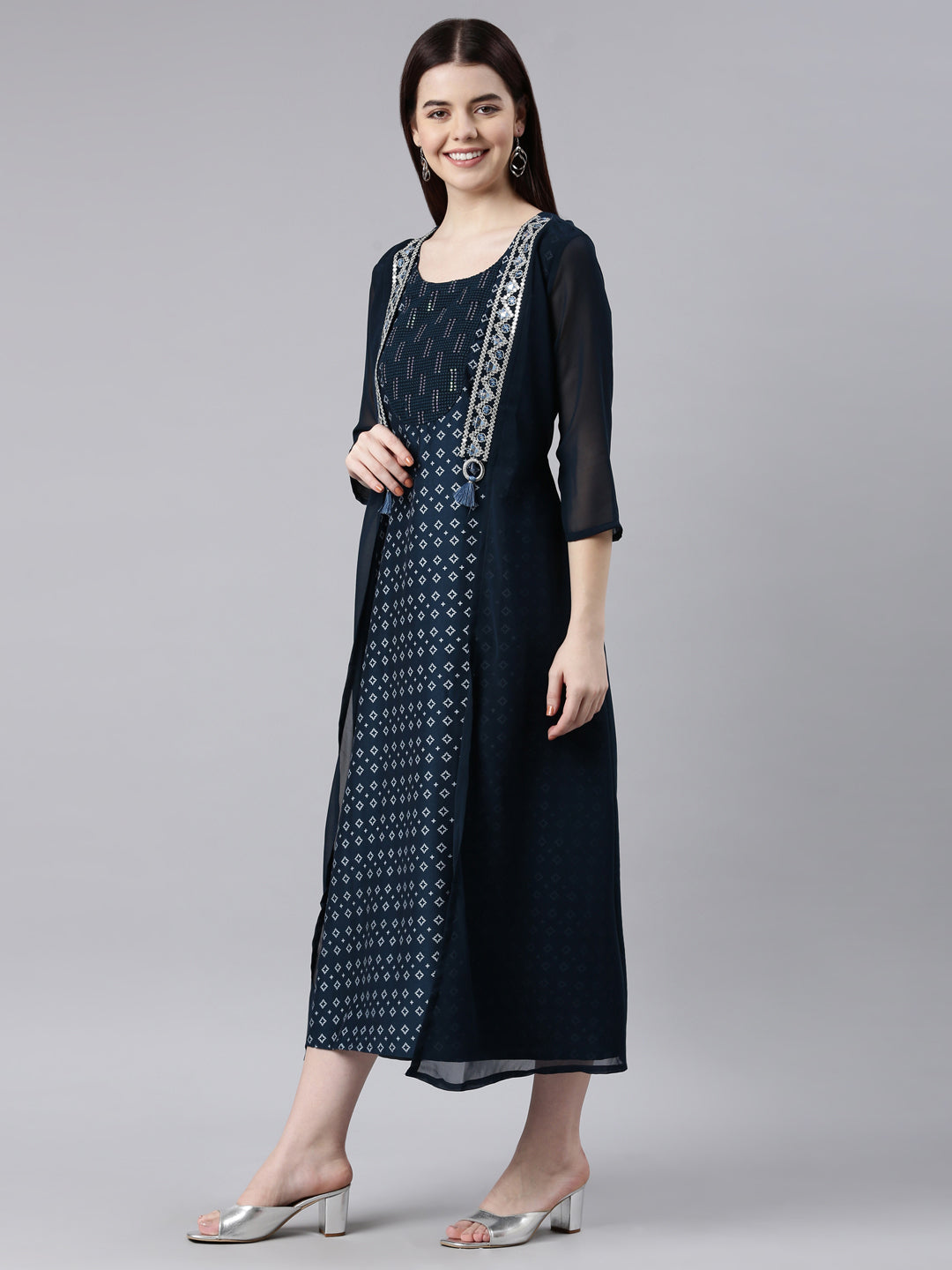 Neerus Black Straight Casual Solid Kurtas