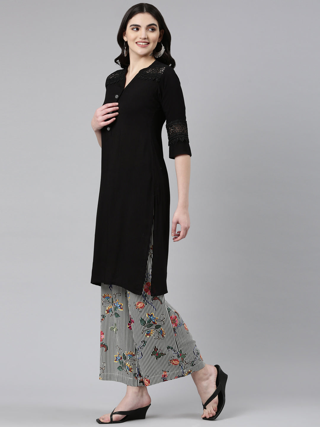 Neeru's Black Regular Straight Solid Kurta And Palazzos