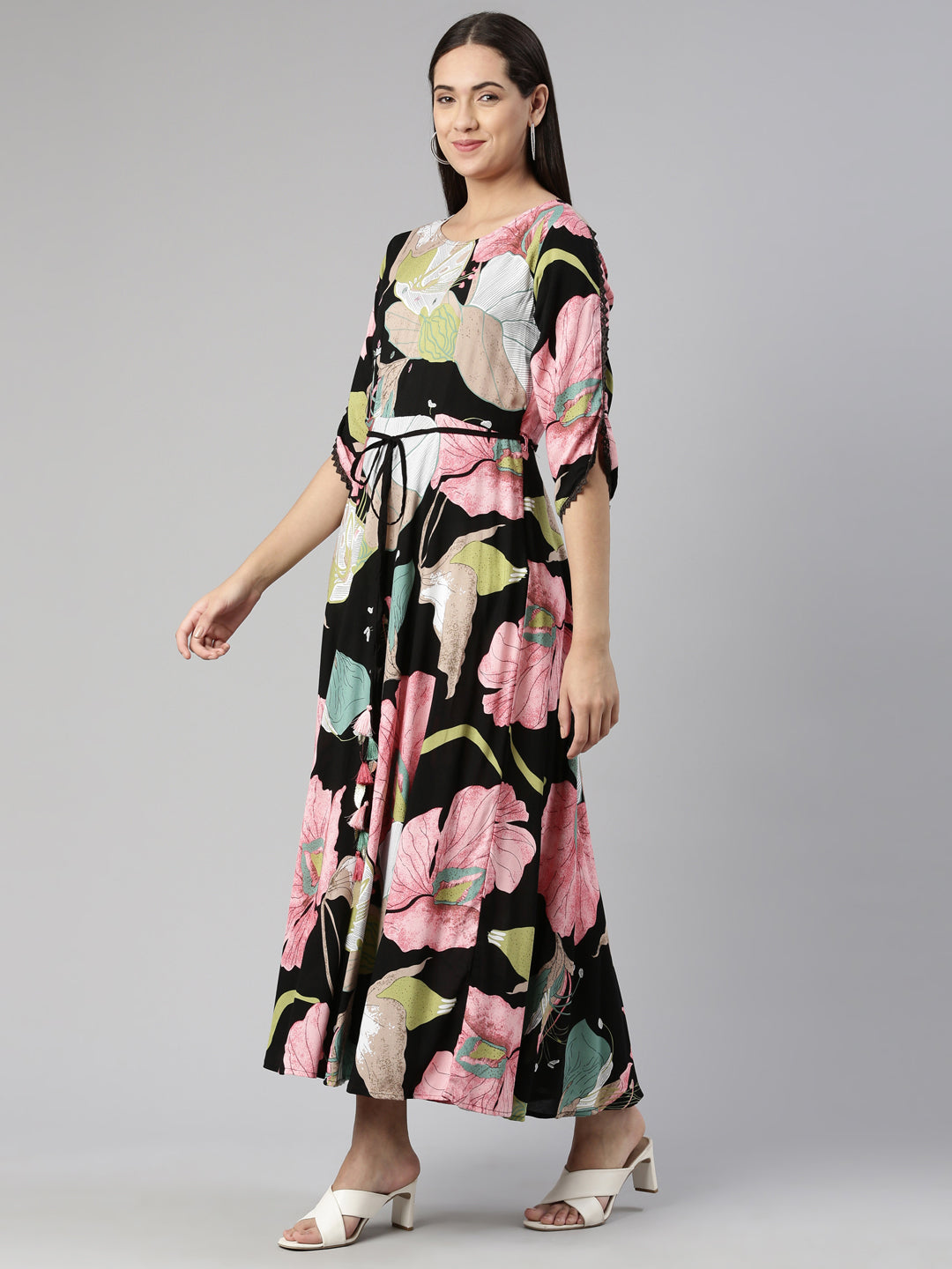 Neeru's Round Neck Printed Maxi Dress