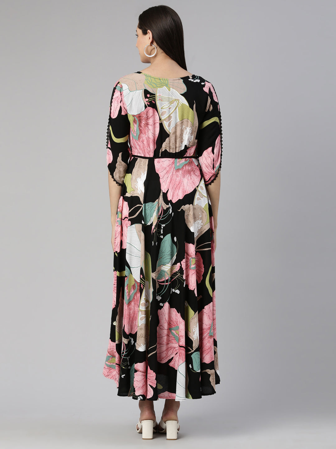 Neeru's Round Neck Printed Maxi Dress