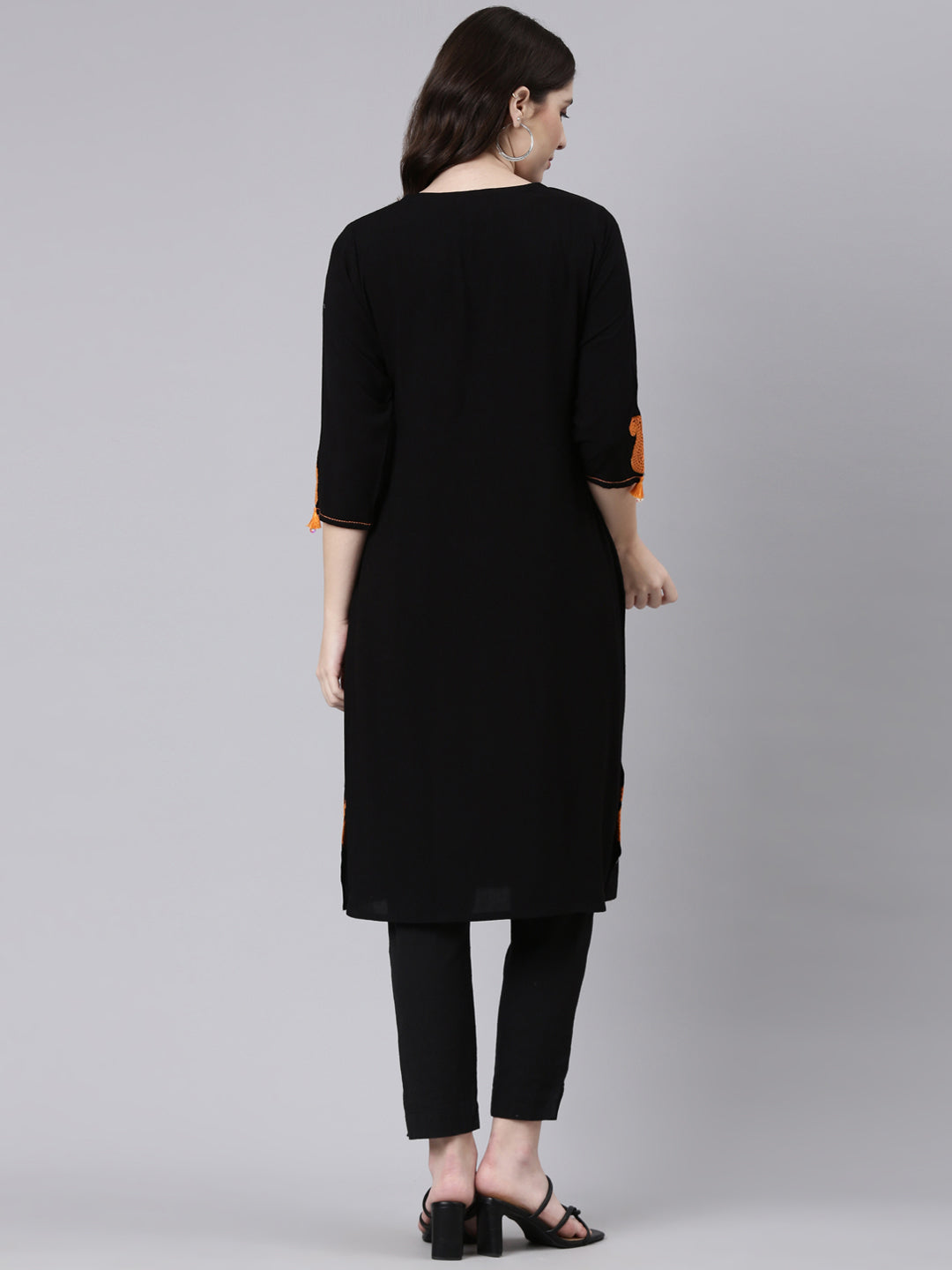 Neeru's Black Regular Straight Solid Kurtas