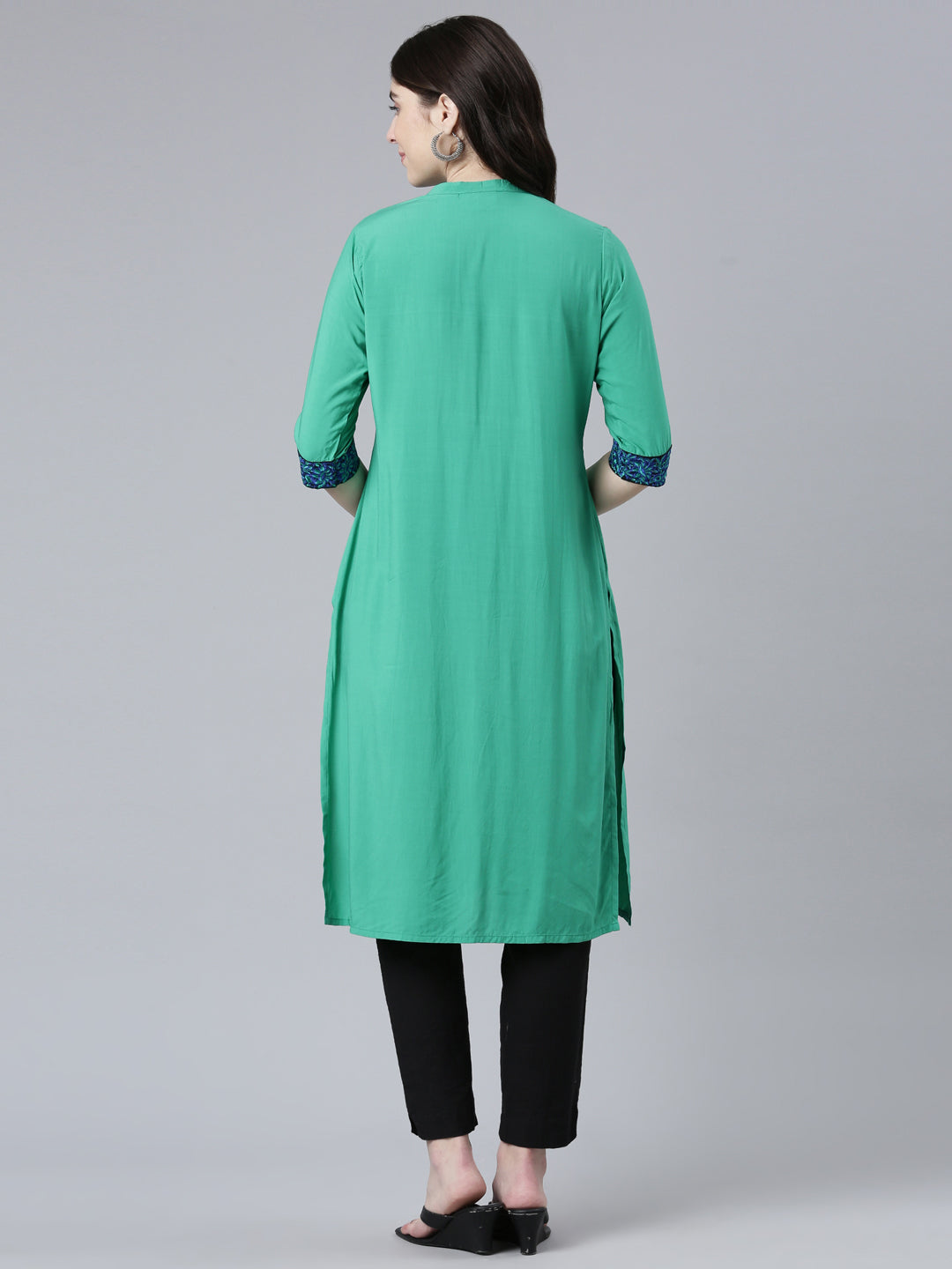 Neeru's Green Regular Straight Solid Kurtas