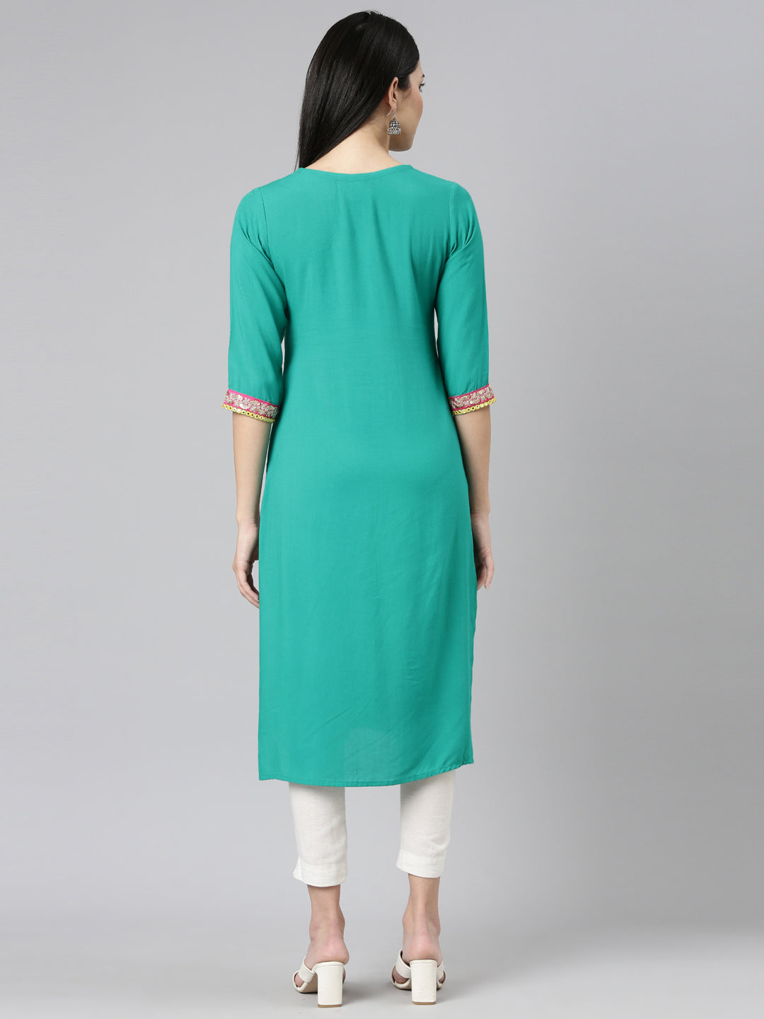 Neeru's Green Regular Straight Solid Kurtas