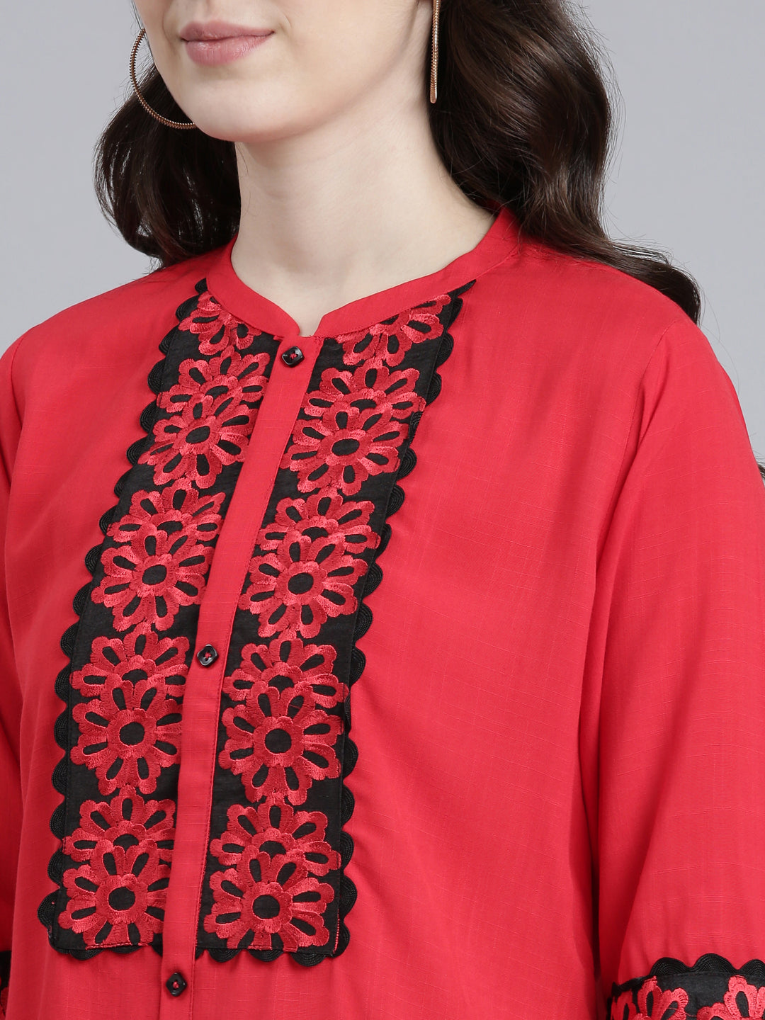 Neeru's Red Regular Straight Solid Kurtas