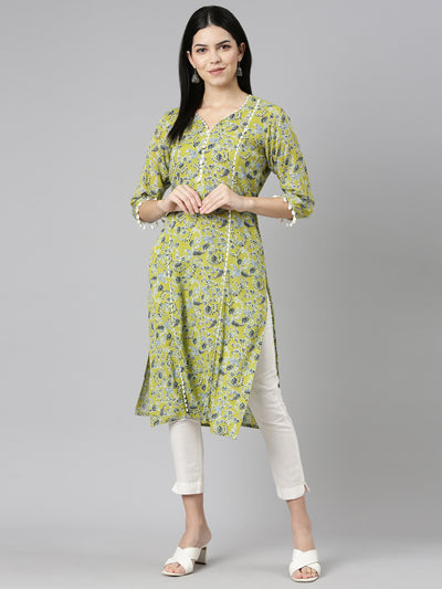 Neeru's Green Regular Straight Printed Kurtas