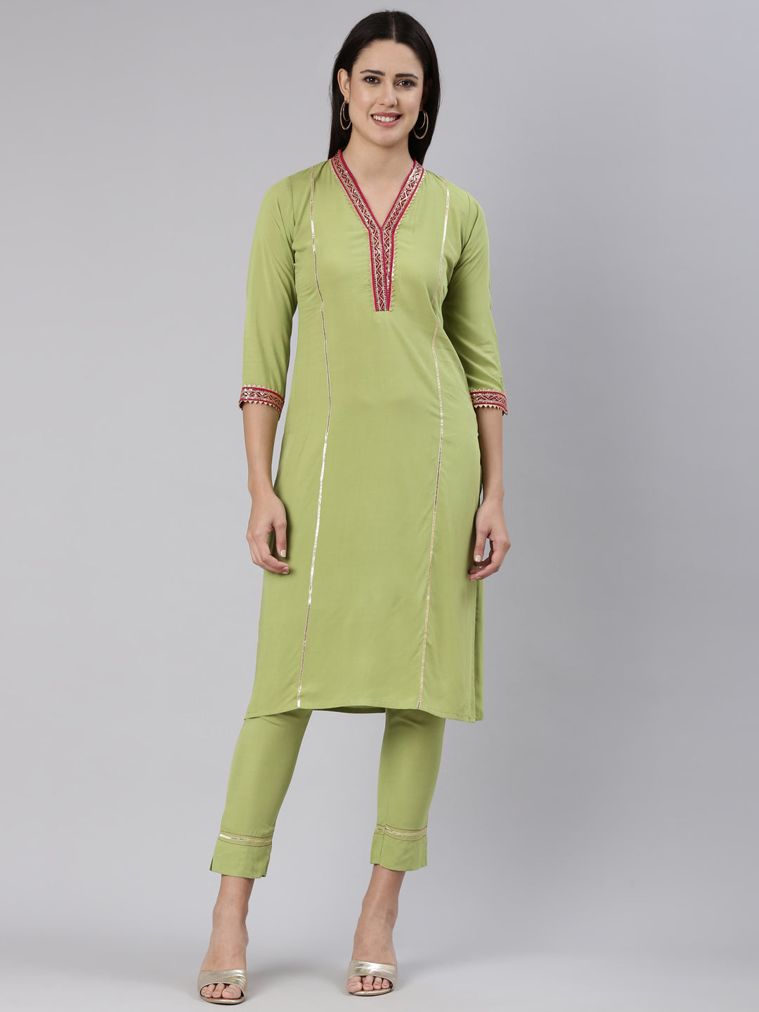 Neeru's Green Regular Straight Solid Kurta And Trousers