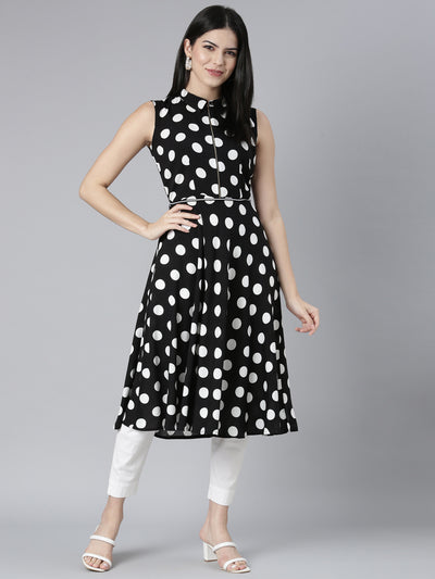 Neerus Black Regular Straight Polka Dots Kurtas