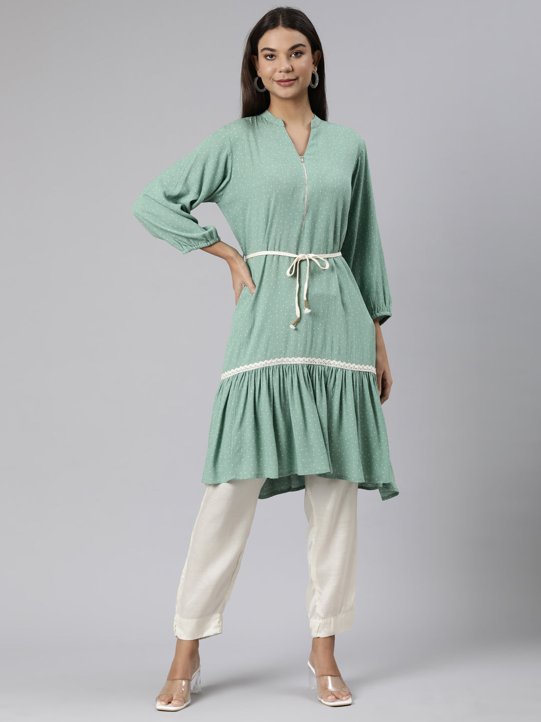 Neeru's Green Regular A-Line Solid Kurtas