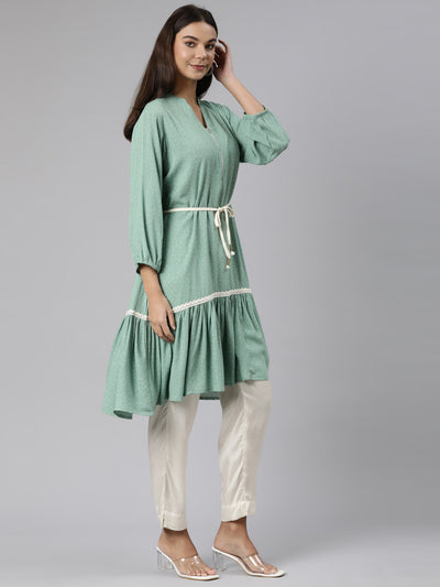 Neeru's Green Regular A-Line Solid Kurtas