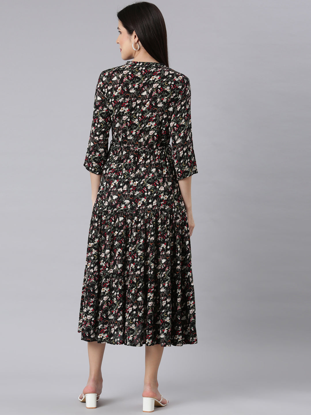 Neerus Black Curved Casual Floral Maxi Dresses