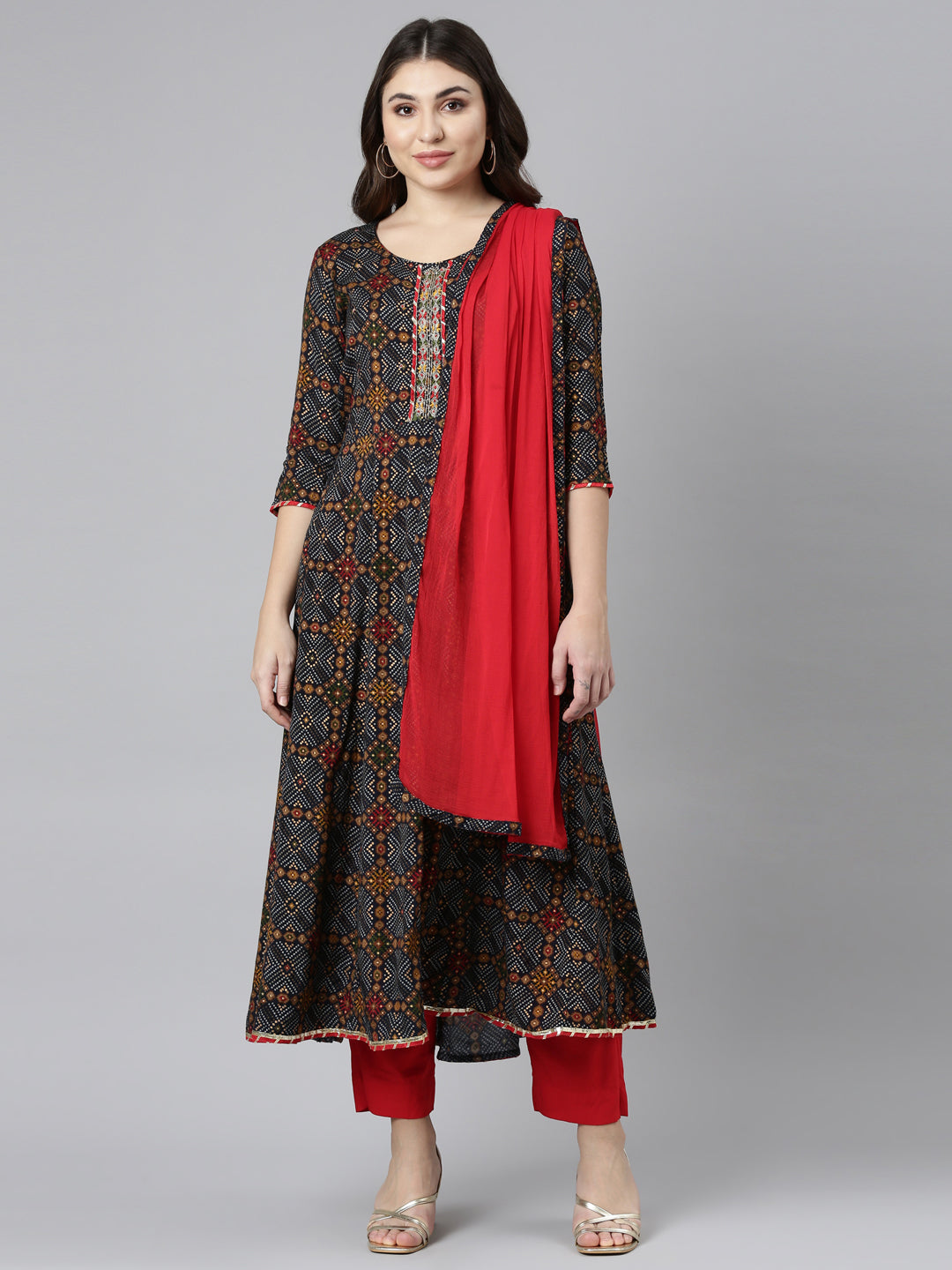 Neeru's Black Regular Straight Printed Readymade Suits