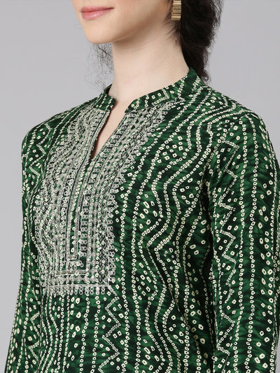 Neerus Green Straight Casual Bandhani Panelled Kurtas