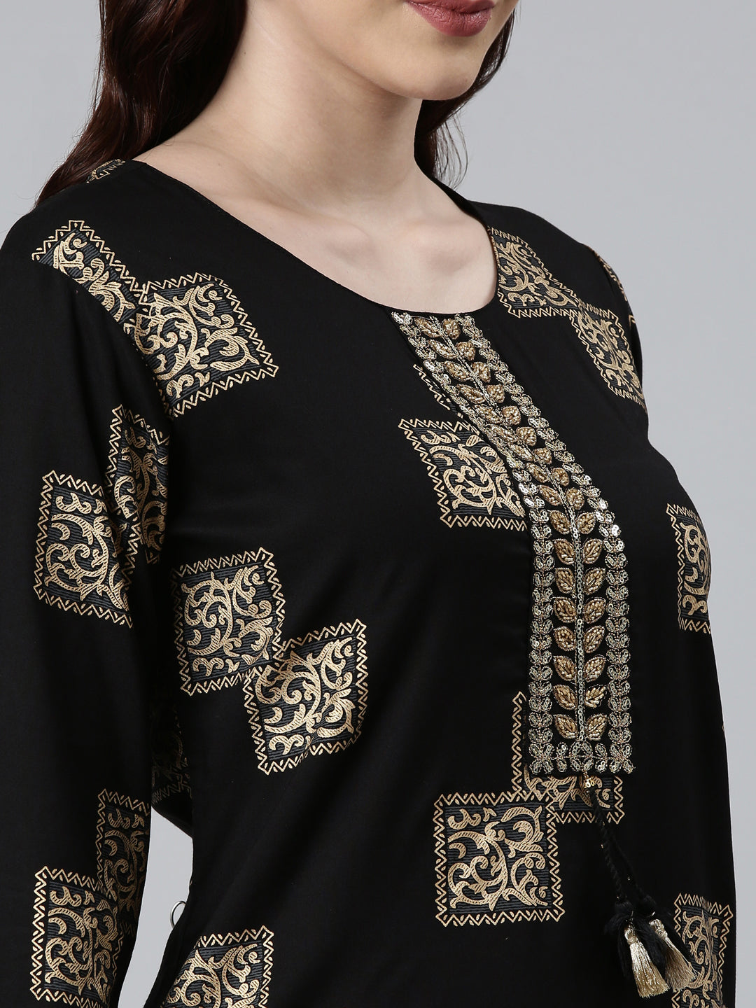 Neeru's Women Black Gold-Toned Cotton Printed Kurta