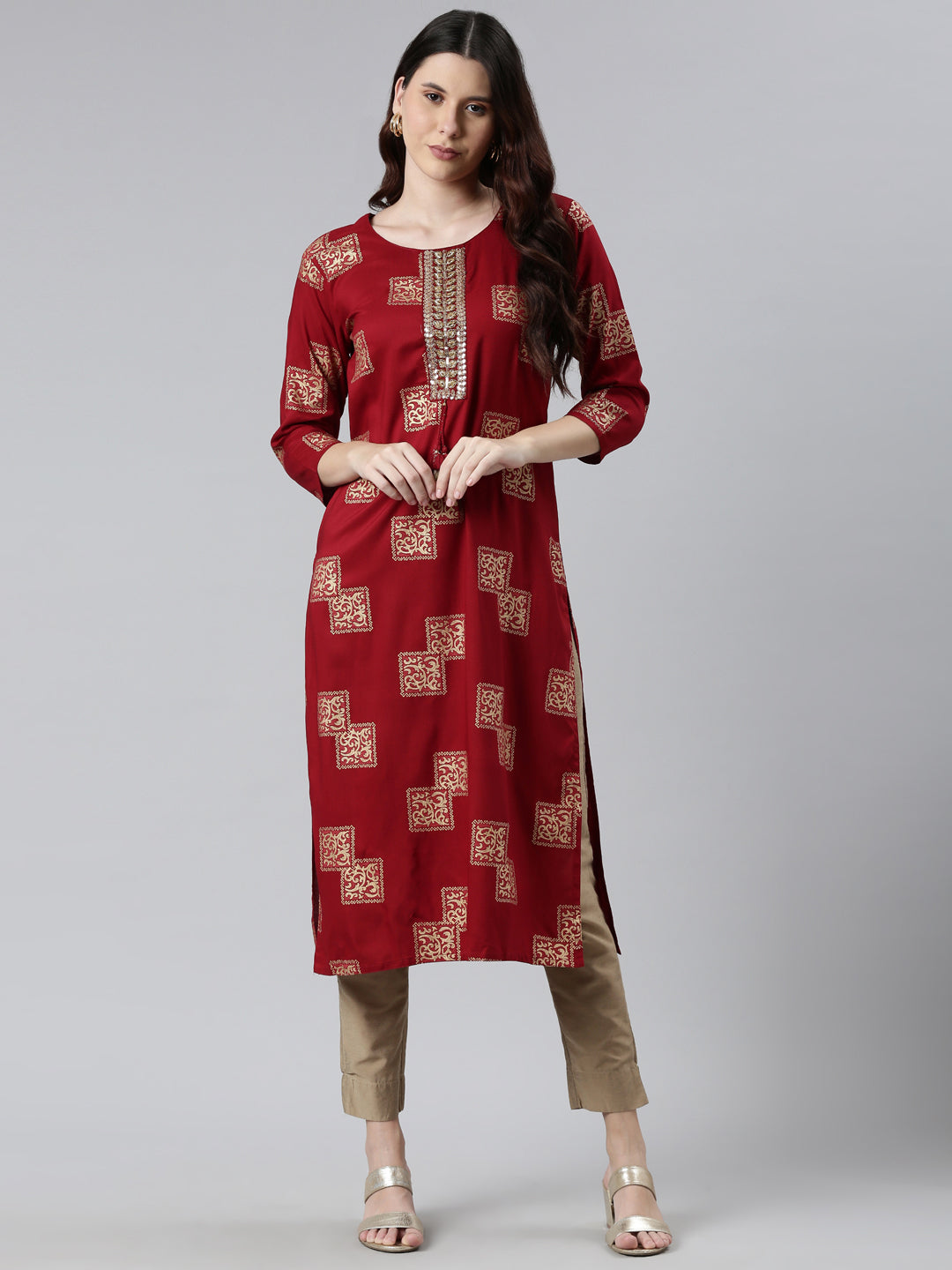 Neerus Women Maroon Printed Kurta