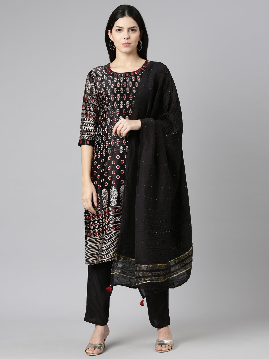 Neeru's Black Regular Straight Printed Readymade Suits