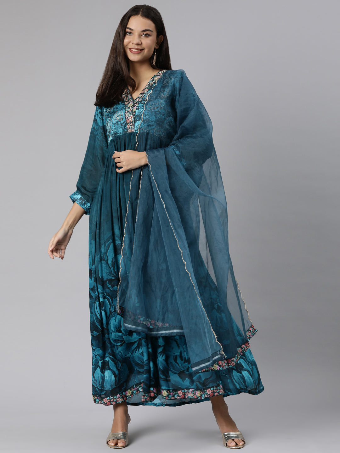 Neeru's Green Regular Straight Floral Kurta And Trousers With Dupatta