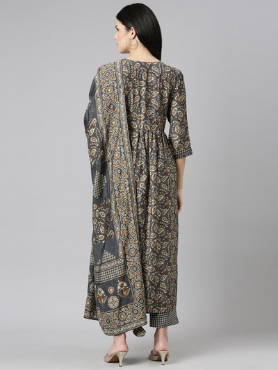 Neeru's Grey Regular Straight Printed Kurta And Trousers With Dupatta