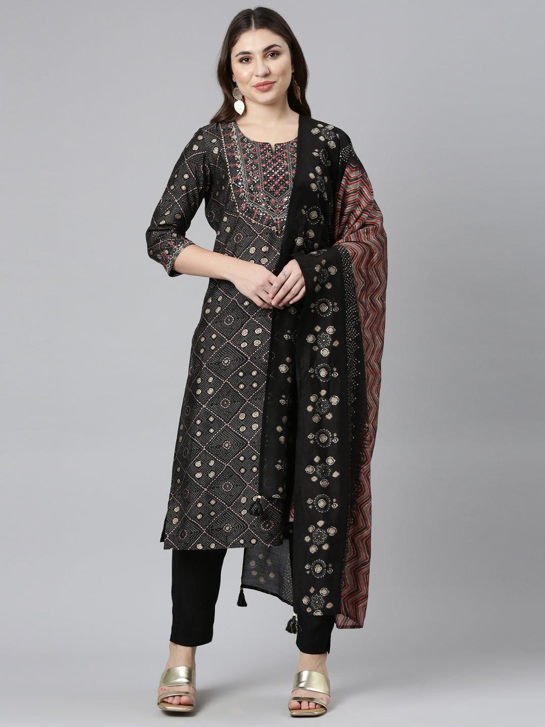 Neeru's Black Regular Straight Printed Readymade Suits