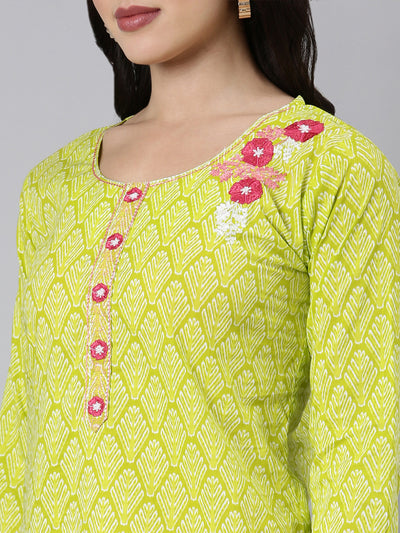 Neerus Green Panelled Straight Floral Kurtas