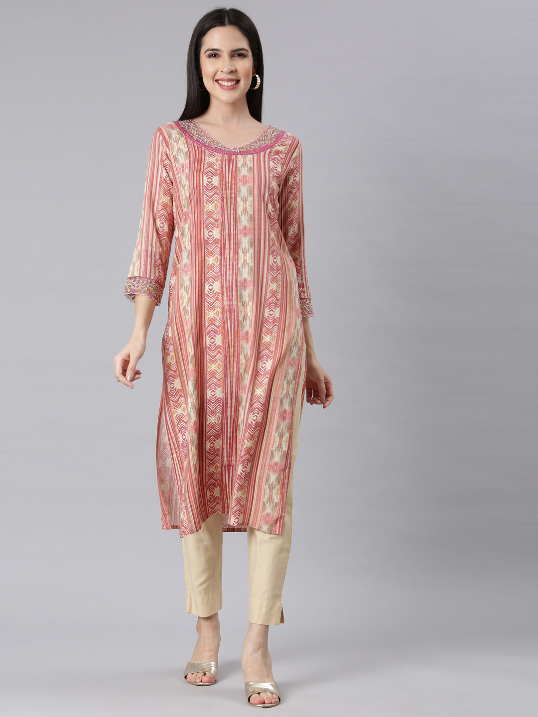 Neerus Onion Panelled Straight Chevron Kurtas