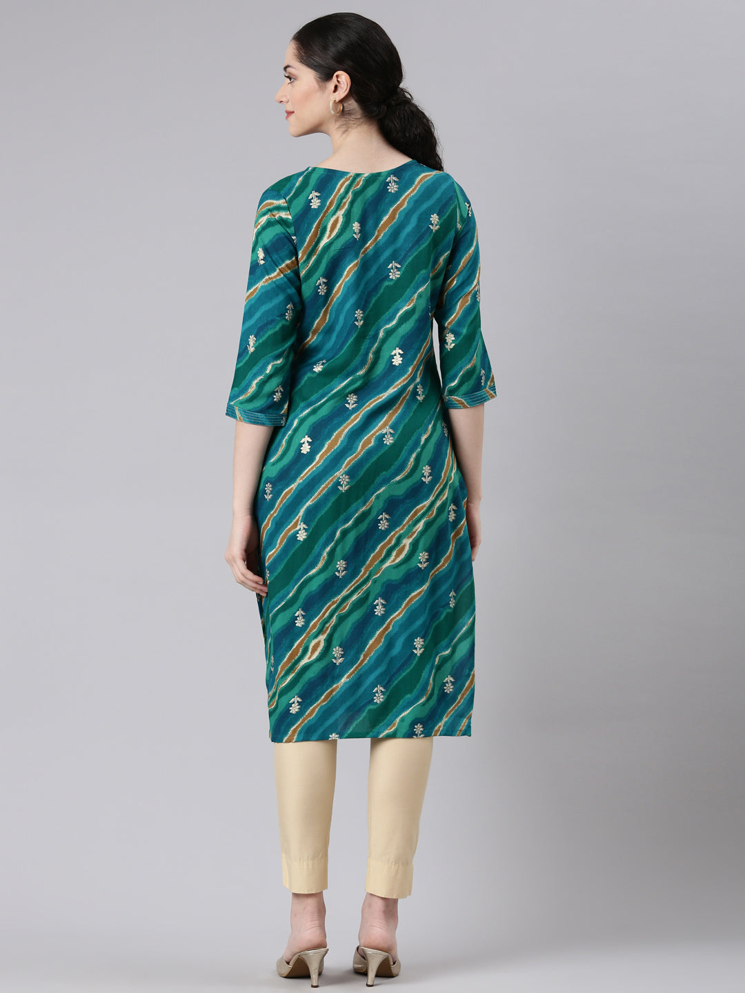 Neerus Green Straight Casual Striped Panelled Kurtas