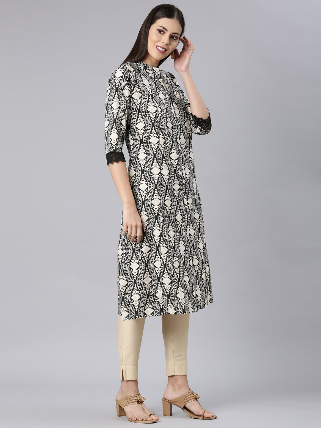 Neerus Black Straight Casual Chevron Straight Kurtas