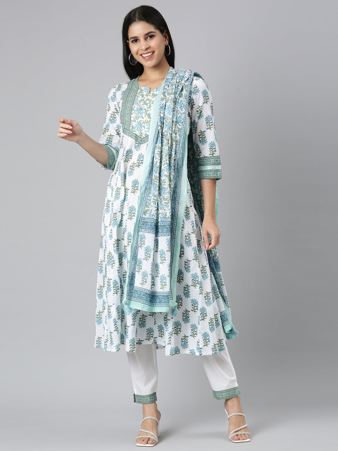 Neerus Green Panelled Straight Solid Kurta and Trousers With Dupatta