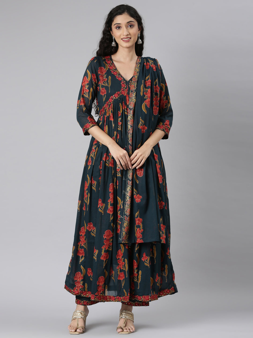 Neerus Green Curved Casual Floral Kurta and Trouser with Dupatta