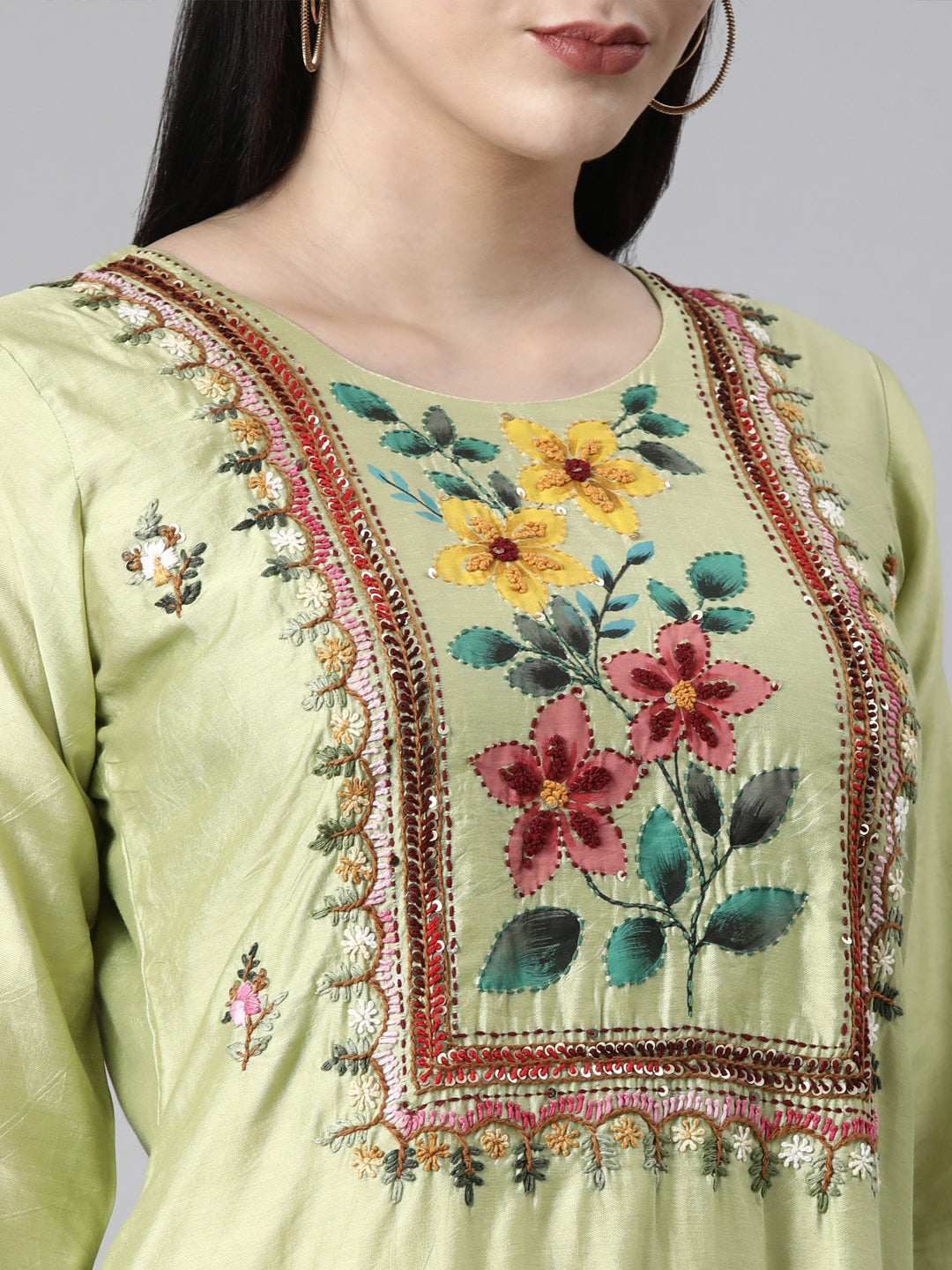 Neerus Green Casual Floral Straight Kurta and Trousers With Dupatta