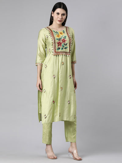 Neerus Green Casual Floral Straight Kurta and Trousers With Dupatta