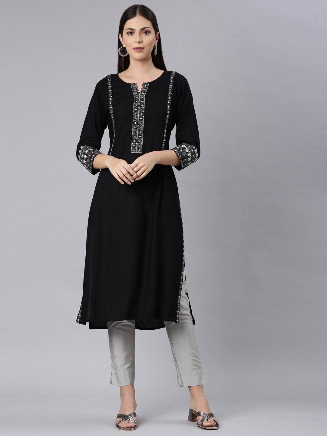 Neerus Black Straight Casual Solid Straight Kurtas