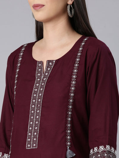 Neerus Maroon Straight Casual Solid Straight Kurtas