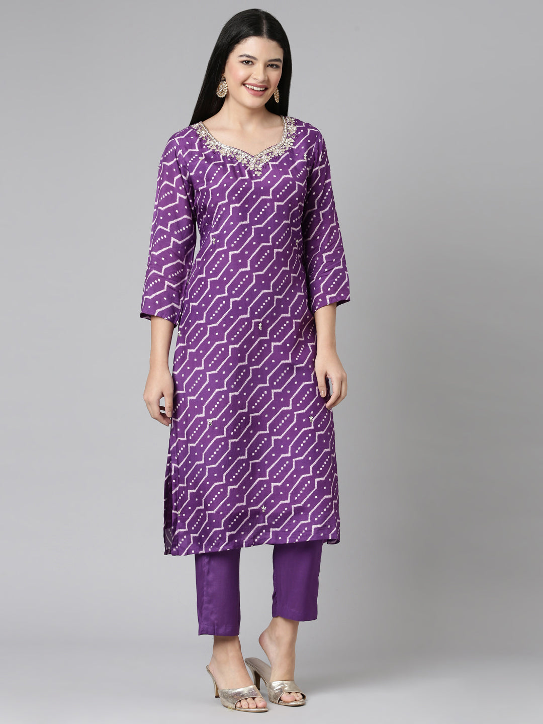 Neerus Purple Casual Geometric Straight Kurta and Trousers With Dupatta