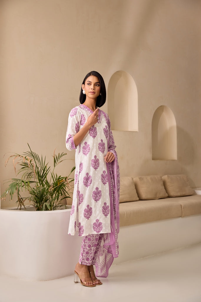 Neerus Lavender Straight Printed Kurta And Trousers With Dupatta