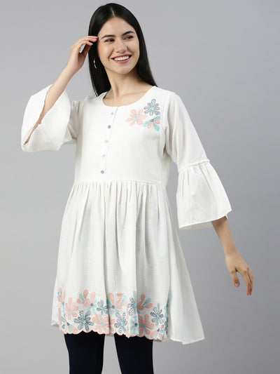 Neeru's White Color Cotton Fabric Kurta