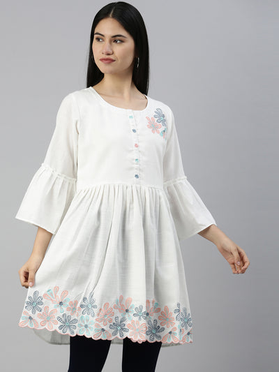 Neeru's White Color Cotton Fabric Kurta