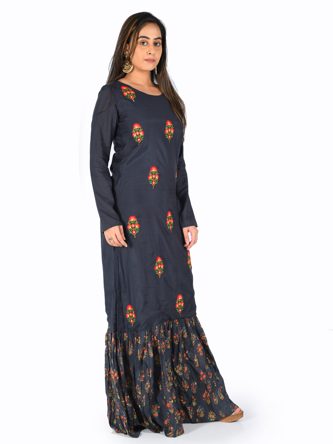 Neeru's Navy Embroidered Straight Kurta