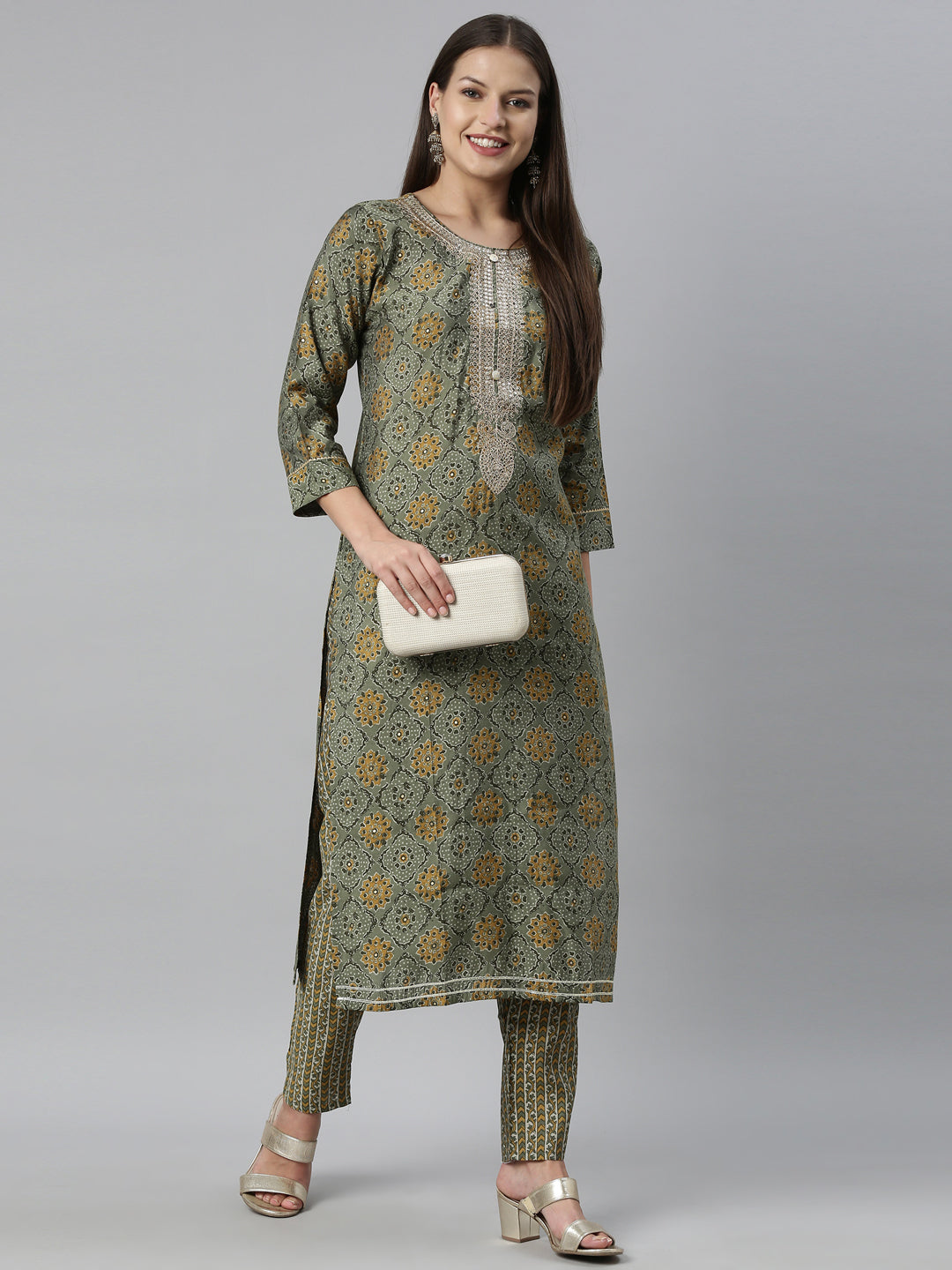 Neeru's Green Color Muslin Fabric Kurta Set