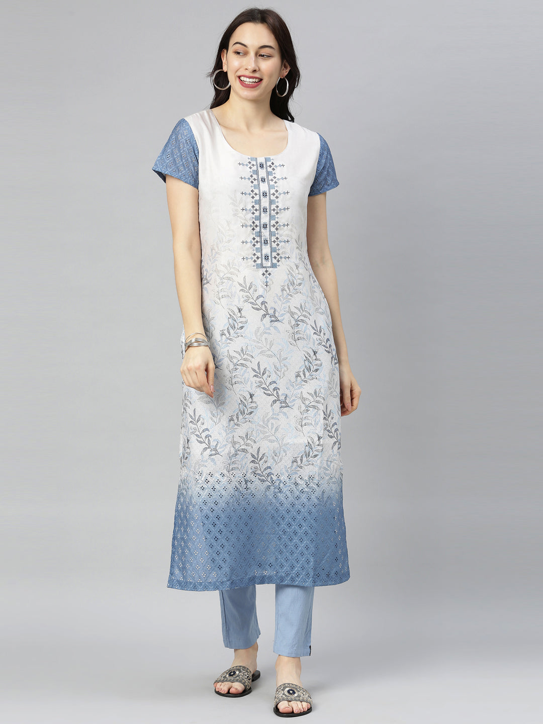 Neeru's Blue Printed Straight Kurta