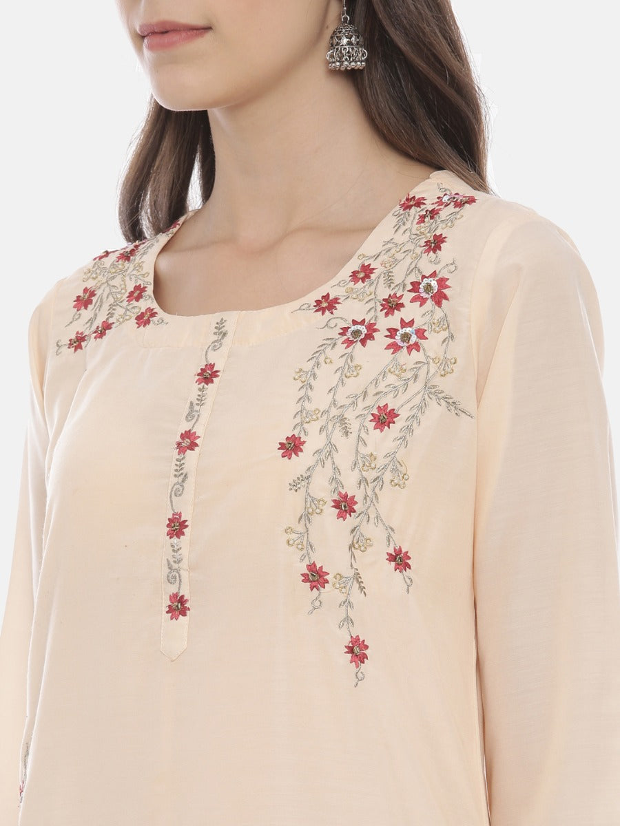 Neeru's Peach Embroidered Straight Kurta