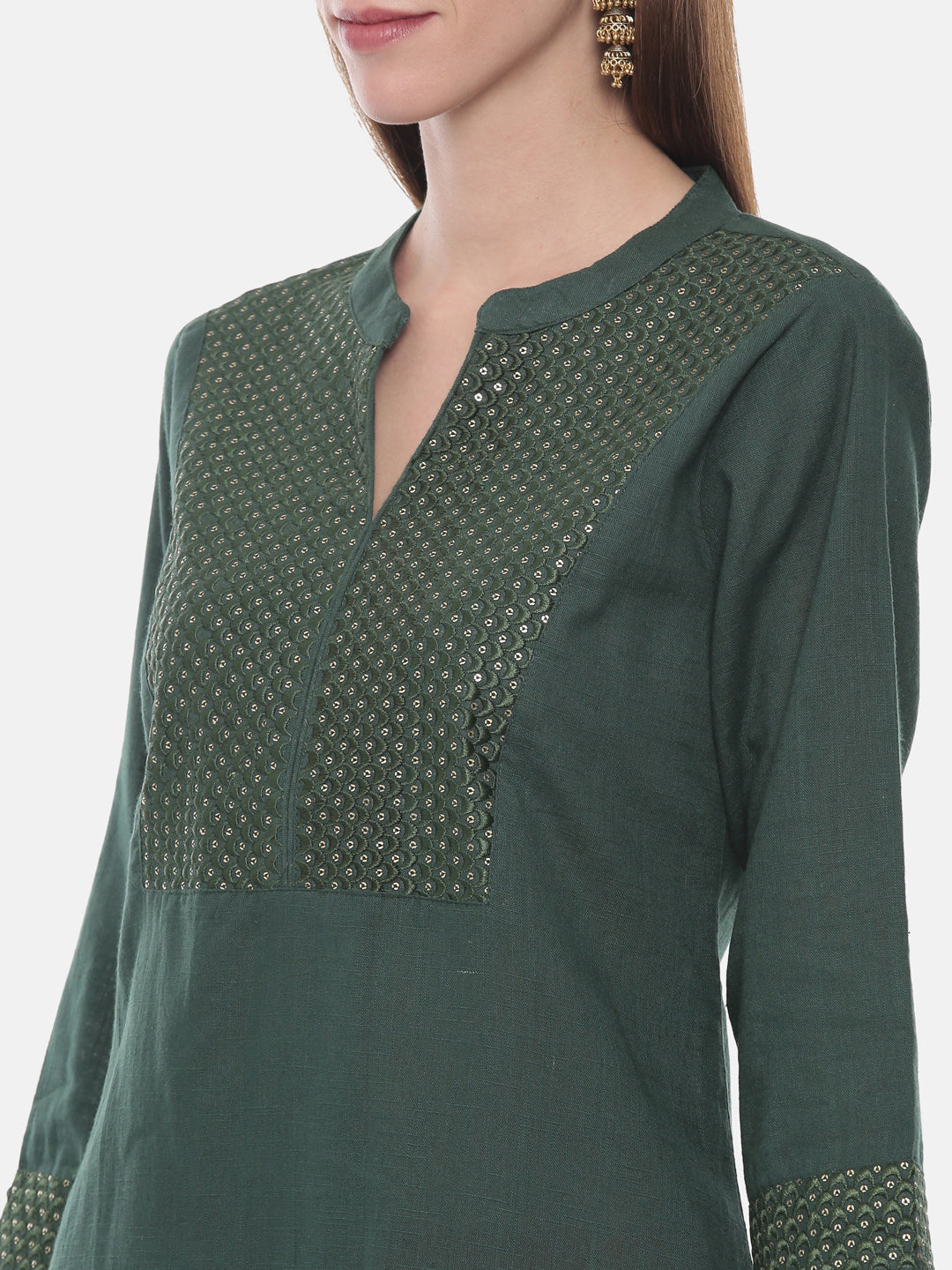 Neeru's Green Embellished Straight Kurta