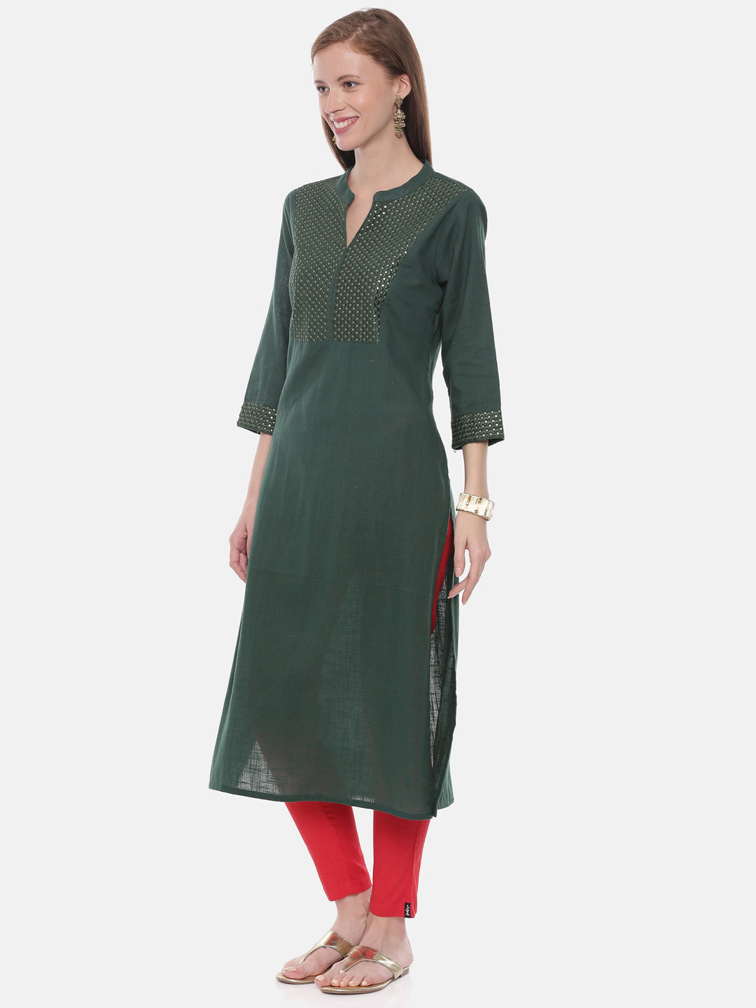 Neeru's Green Embellished Straight Kurta