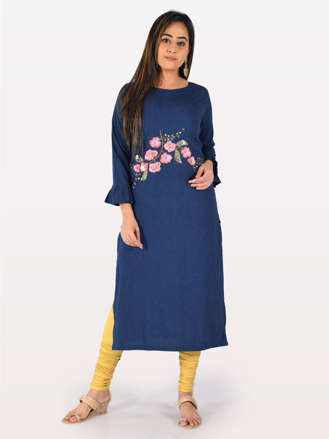 Neeru's Blue Embellished Straight Kurta