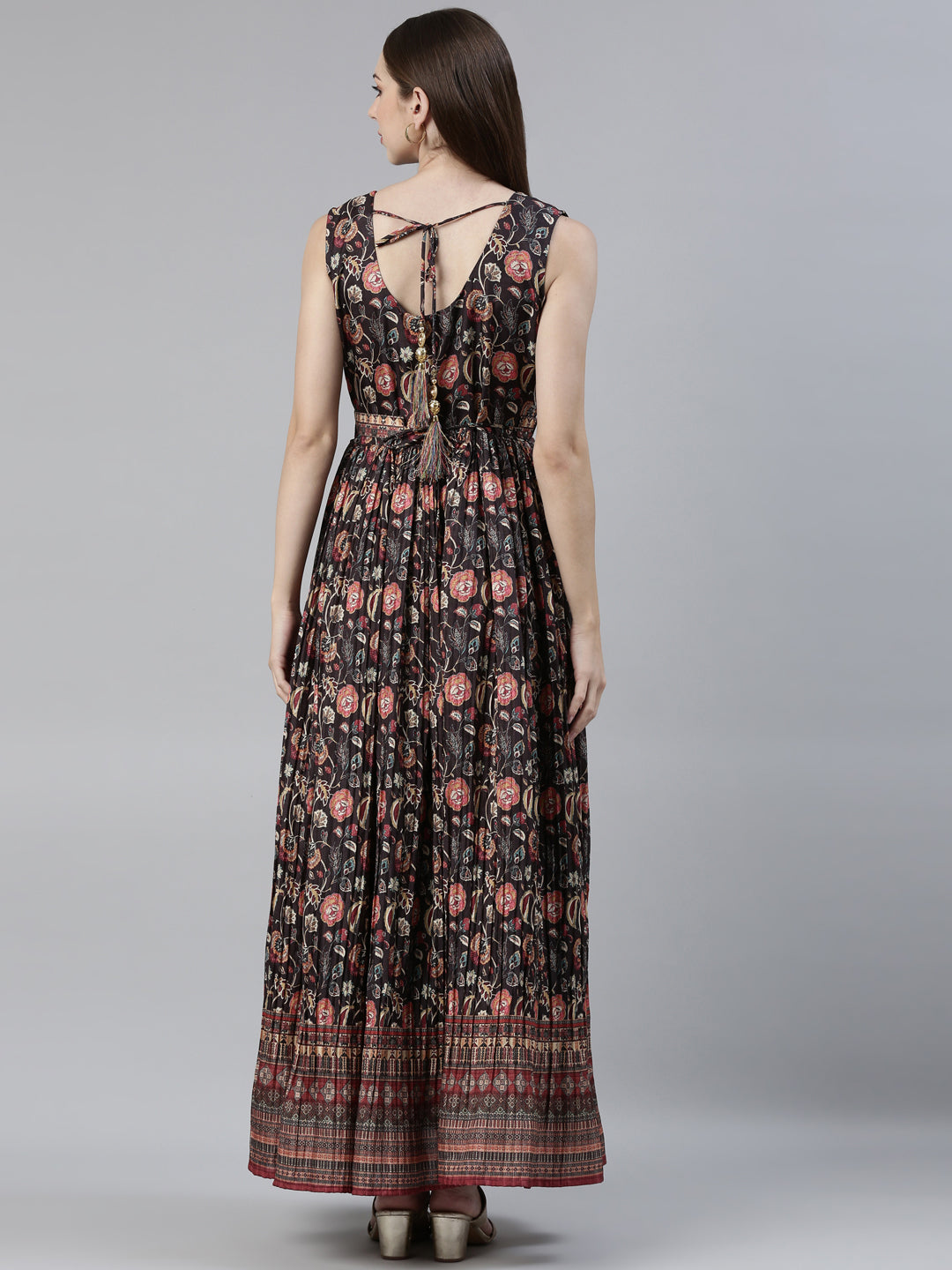 Neeru's Black Straight Casual Printed Maxi Dresses